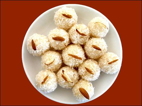 Coconut Ladoo